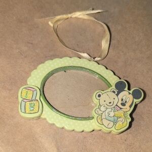 ❤️‍🔥10/$10❤️‍🔥 Vintage Green Mickey Mouse Baby Picture Frame Ornament